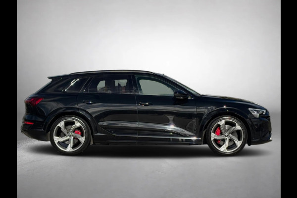 Audi SQ8 e-tron S quattro 115 kWh(1e Eig, Dealer OnderH, B&O, Luchtvering, Camera, Carplay, StoelV, Automatisch Inparkeren,Etc)
