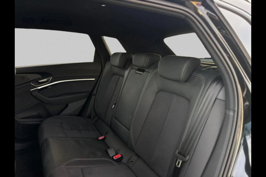 Audi SQ8 e-tron S quattro 115 kWh(1e Eig, Dealer OnderH, B&O, Luchtvering, Camera, Carplay, StoelV, Automatisch Inparkeren,Etc)