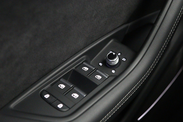 Audi A4 Avant 40 TFSI Quattro S-Line Edition Competition, Panoramadak, Sfeerverlichting, Matrix, Tour-pakket