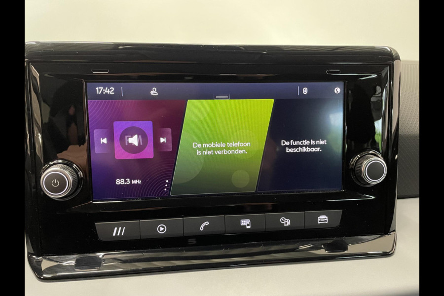 Seat Arona 1.0 TSI Style Climate control Navigatie Apple Carplay/ Android Auto Parkeersensoren Cruise Control Full LED 17" LM Velgen