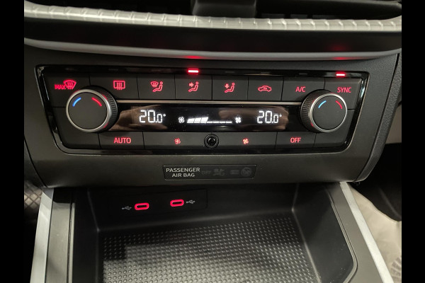 Seat Arona 1.0 TSI Style Climate control Navigatie Apple Carplay/ Android Auto Parkeersensoren Cruise Control Full LED 17" LM Velgen