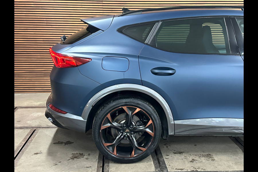 CUPRA Formentor 1.4 e-Hybrid VZ Perf. 245 PK| Frozen Petrol Blue| Perf.Seats| Ambient+| Winterpack| Matrix LED| ACC| DCC| 19 Inch