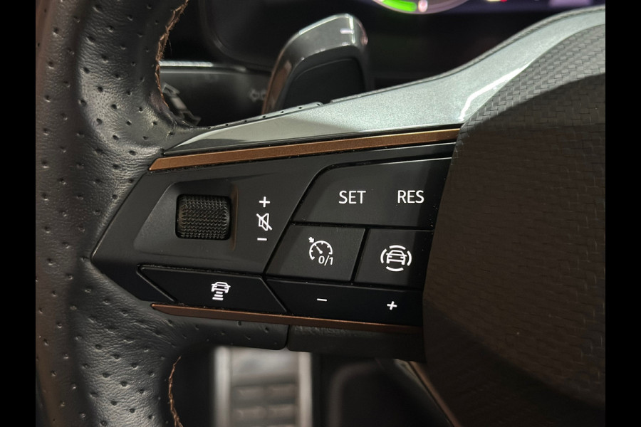 CUPRA Formentor 1.4 e-Hybrid VZ Perf. 245 PK| Frozen Petrol Blue| Perf.Seats| Ambient+| Winterpack| Matrix LED| ACC| DCC| 19 Inch