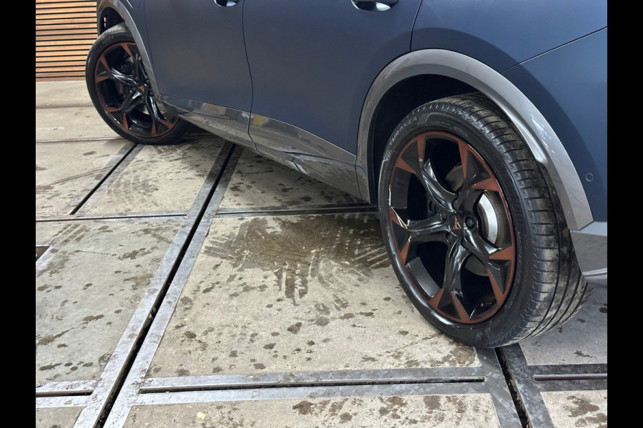 CUPRA Formentor 1.4 e-Hybrid VZ Perf. 245 PK| Frozen Petrol Blue| Perf.Seats| Ambient+| Winterpack| Matrix LED| ACC| DCC| 19 Inch