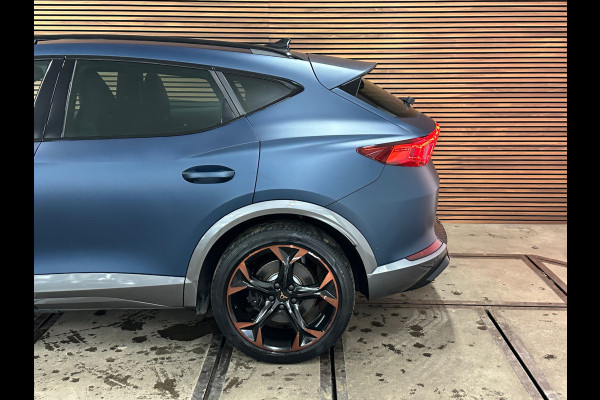 CUPRA Formentor 1.4 e-Hybrid VZ Perf. 245 PK| Frozen Petrol Blue| Perf.Seats| Ambient+| Winterpack| Matrix LED| ACC| DCC| 19 Inch