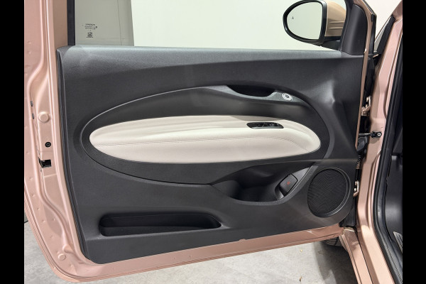 Fiat 500 La Prima 42 kWh | pano dak | Led voor \ achter licht | JBL! audio | Stoelverwarming |