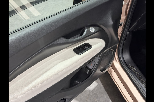 Fiat 500 La Prima 42 kWh | pano dak | Led voor \ achter licht | JBL! audio | Stoelverwarming |