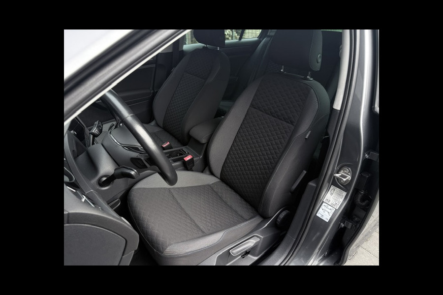 Volkswagen Golf 1.0 TSI 110PK DSG|JOIN|ACC|Carplay|Stoel verw|Clima|PDC|LMV|Navi|Dealer onderhouden|