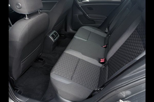 Volkswagen Golf 1.0 TSI 110PK DSG|JOIN|ACC|Carplay|Stoel verw|Clima|PDC|LMV|Navi|Dealer onderhouden|
