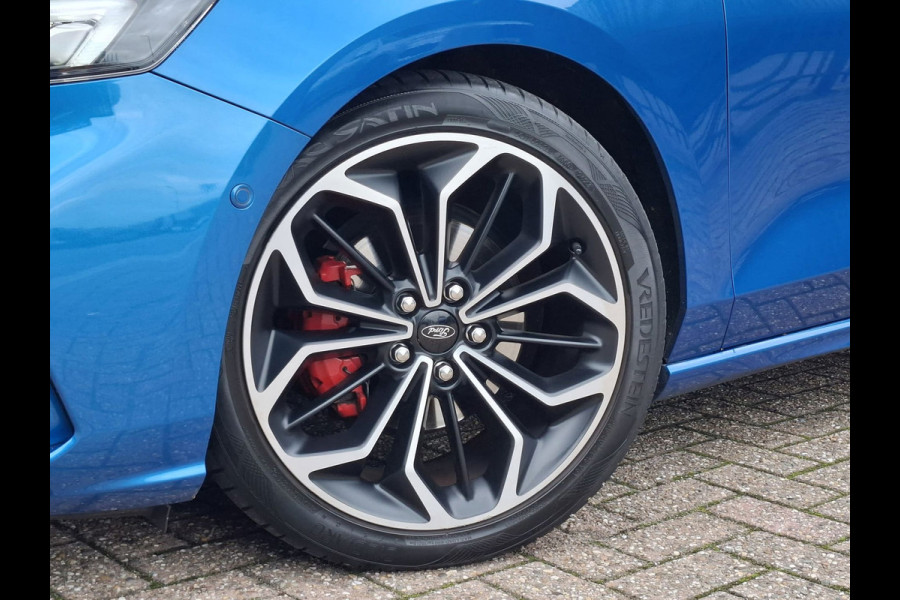 Ford Focus 1.0 EcoBoost ST Line | B&O | PANO | LED | Trekhaak | Camera | Dealer Onderhouden