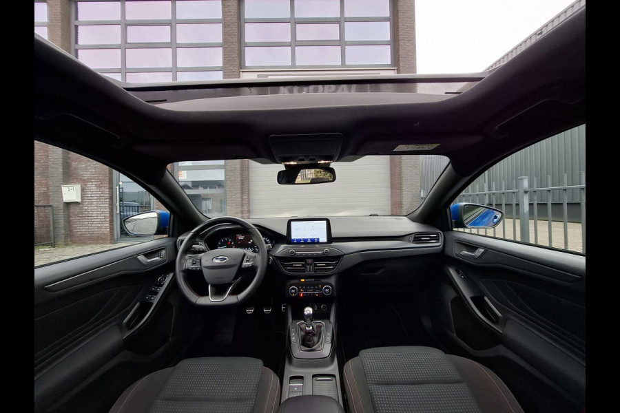 Ford Focus 1.0 EcoBoost ST Line | B&O | PANO | LED | Trekhaak | Camera | Dealer Onderhouden
