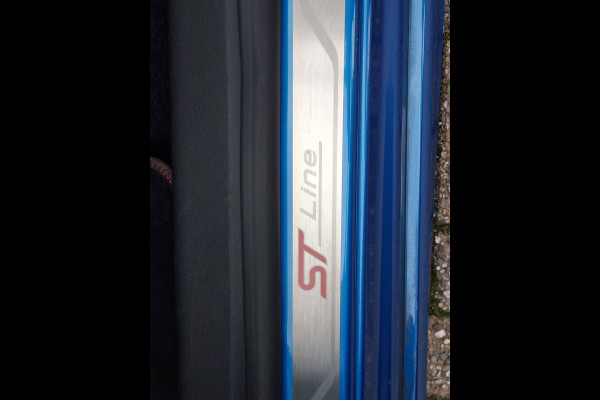 Ford Focus 1.0 EcoBoost ST Line | B&O | PANO | LED | Trekhaak | Camera | Dealer Onderhouden