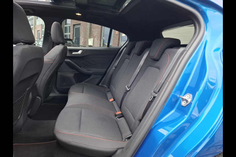 Ford Focus 1.0 EcoBoost ST Line | B&O | PANO | LED | Trekhaak | Camera | Dealer Onderhouden