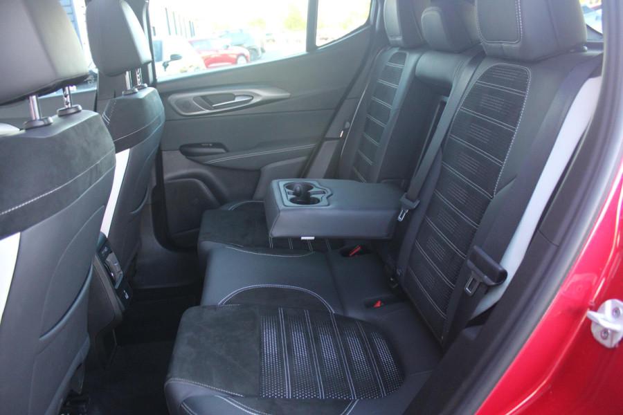 Alfa Romeo Tonale 1.3 270PK Ibrida Plug-In Q4 SPORT SPECIALE | PANORAMISCH SCHUIF KANTELDAK MET ZWARTE DAKSTRIPS | ROSSO BRERA (METALLIC ROOD) MET ZWART DAK  | HARMAN KARDON PREMIUM AUDIO MET 14 SPEAKERS | TECHNOLOGY PACK: PARKEERWAARSCHUWING VOOR EN ACHTER/360° CAMERA / AUTONOMOUS DRIVING LEVEL 2: ADAPTIVE CRUISE CONTROL/LANE CENTERING ASSIST/TRAFFIC JAM ASSIST DODEHOEK DETECTIE AUTOMATISCH DIMMENDE BUITENSPIEGELS ELEKTRISCH BEDIENBARE ACHTERKLEP | 20" LICHTMETALEN VELGEN FORI | DRAADLOZE TELEFOONLADER | NAVIGATIE | DRAADLOZE APPLE CARPLAY/ANDROID AUTO | FULL LED MATRIX KOPLAMPEN | LED