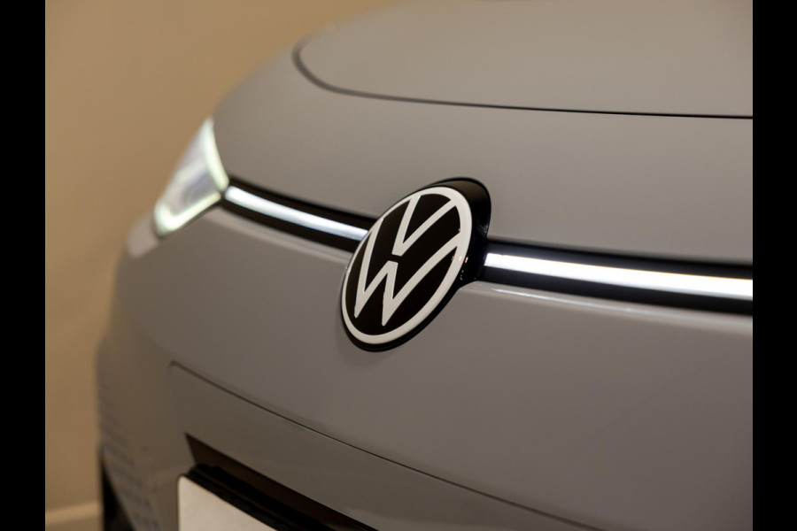 Volkswagen ID.3 First Max 58 kWh SOH 93% / 204pk / Panorama dak / Trekhaak / Leder / Stoel en stuur verwarming /