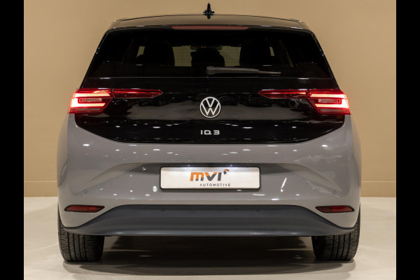 Volkswagen ID.3 First Max 58 kWh SOH 93% / 204pk / Panorama dak / Trekhaak / Leder / Stoel en stuur verwarming /