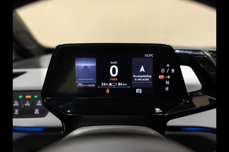 Volkswagen ID.3 First Max 58 kWh SOH 93% / 204pk / Panorama dak / Trekhaak / Leder / Stoel en stuur verwarming /