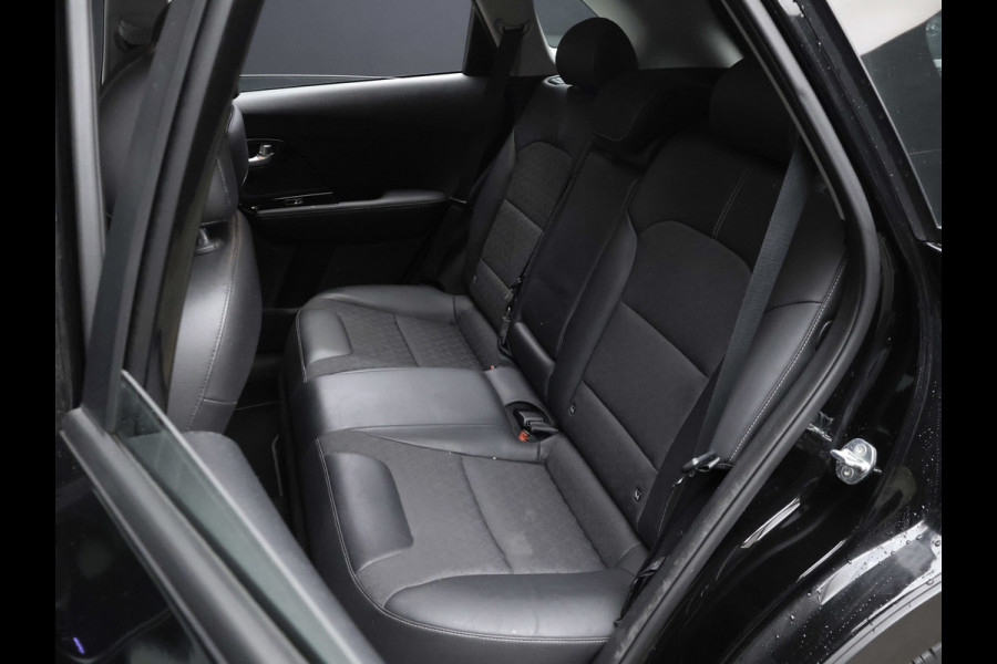 Kia Niro 1.6 GDi Hybrid DynamicLine Sport (APPLE CARPLAY,NAVI,CAMERA,ADAPTIVE CRUISE,CLIMATE,LED,SPORTSTOELEN,LM VELGEN)