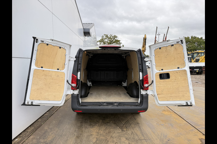 Mercedes-Benz Vito 114 1.9 CDI L2H1 Dubbele schuif LED Climate Control Camera Cruise Control Carplay Parkeersensoren v+a