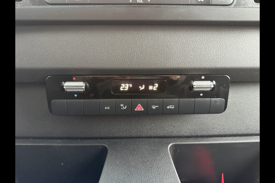 Mercedes-Benz Sprinter 514 2.1 CDI Automaat Laadklep Bakwagen Dubbellucht Climate Control Cruise Control Apple Carplay Meubelbak Koffer