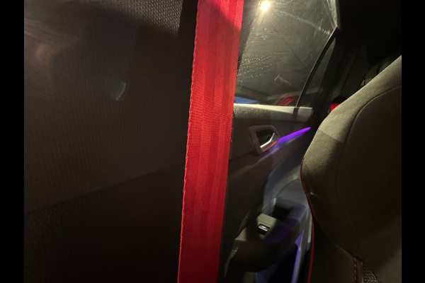 Volkswagen Golf 2.0 TSI GTI Clubsport Pano|Akrapovic|Keyless|ACC|Lane Assist