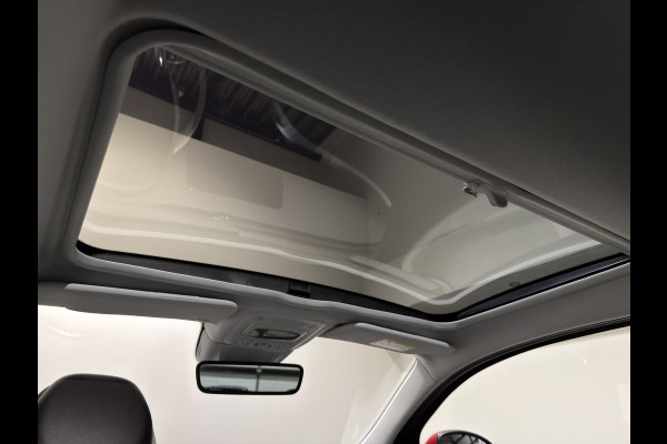 Fiat 500 La Prima 42 kWh | Panorama dak | Apple carplay  / Android auto | JBL! premium audio |