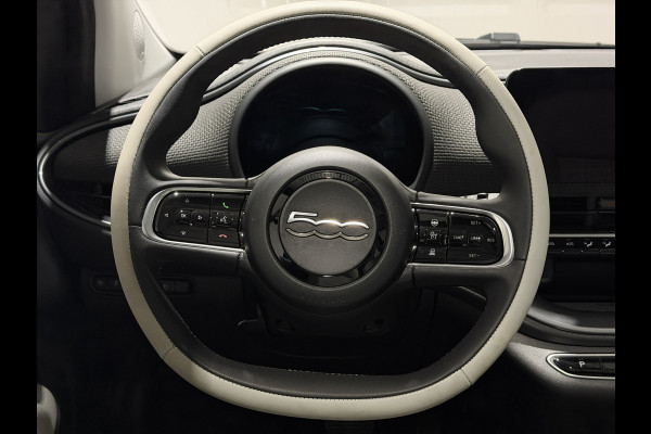 Fiat 500 La Prima 42 kWh | Panorama dak | Apple carplay  / Android auto | JBL! premium audio |