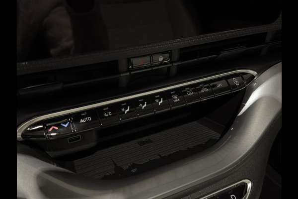 Fiat 500 La Prima 42 kWh | Panorama dak | Apple carplay  / Android auto | JBL! premium audio |