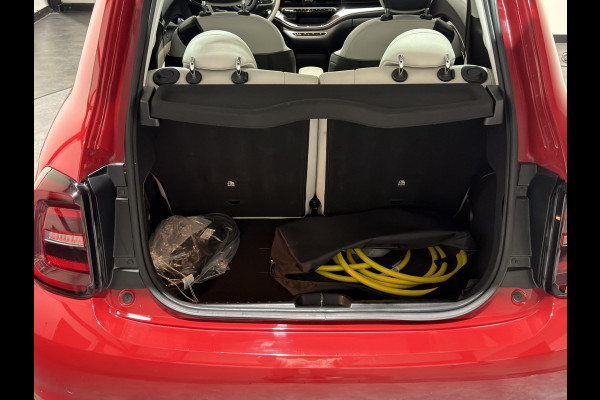 Fiat 500 La Prima 42 kWh | Panorama dak | Apple carplay  / Android auto | JBL! premium audio |