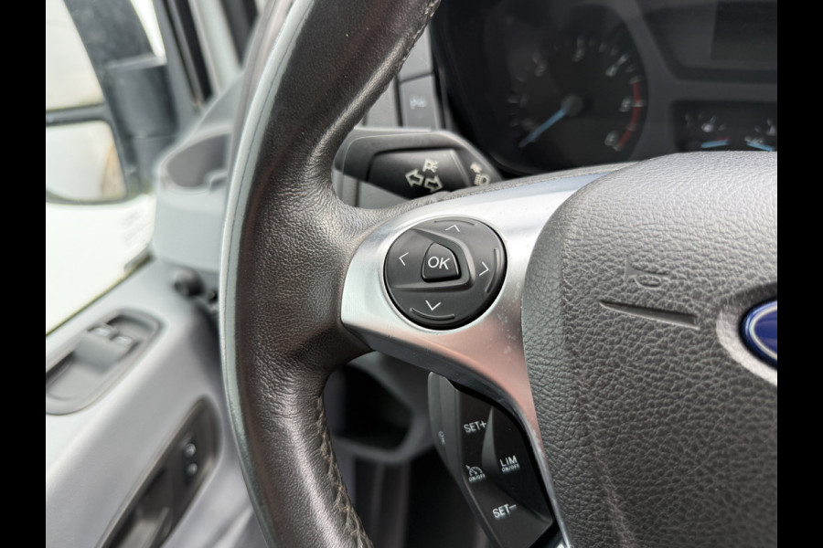 Ford Transit 2.0 TDCI 130PK L2H2 Airco Cruise Control Parkeersensoren Stoelverwarming Zwaailampen Kastwand Inbouw