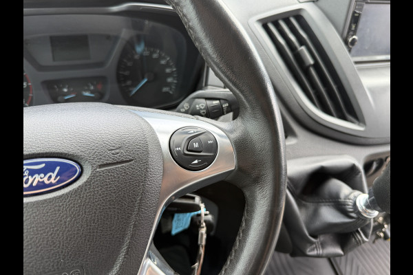 Ford Transit 2.0 TDCI 130PK L2H2 Airco Cruise Control Parkeersensoren Stoelverwarming Zwaailampen Kastwand Inbouw
