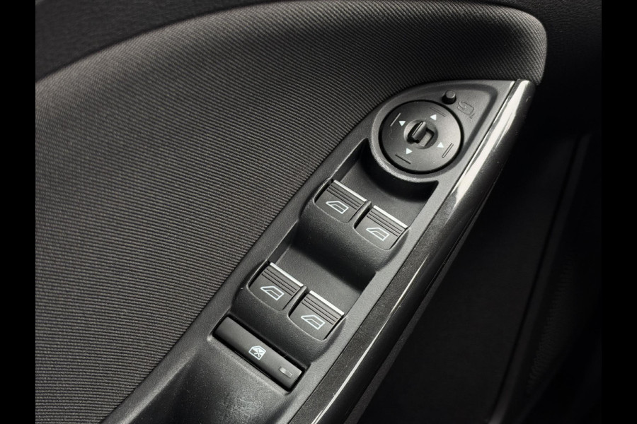 Ford FOCUS Wagon 1.5 Titanium 1e Eigenaar|Navi|Clima|Cruise|PDC V+A|Sony Sound|Stoelverwarming|APK tot 01-2027