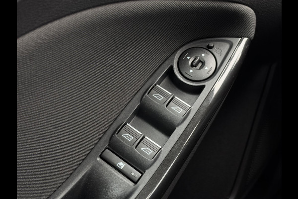 Ford FOCUS Wagon 1.5 Titanium 1e Eigenaar|Navi|Clima|Cruise|PDC V+A|Sony Sound|Stoelverwarming|APK tot 01-2027