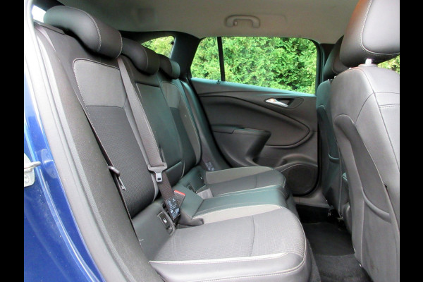 Opel Astra Sports Tourer 1.2 Edition * Camera * Trekhaak *