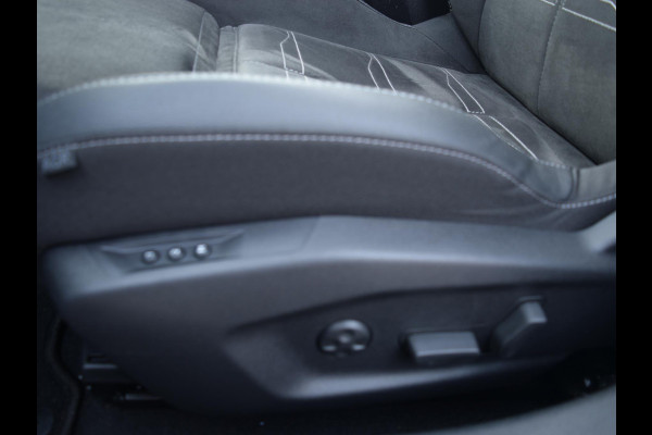 Opel Astra 1.2 Turbo Hybrid Ultimate Schuifdak l Apple Carplay/Android Auto l keyless entry