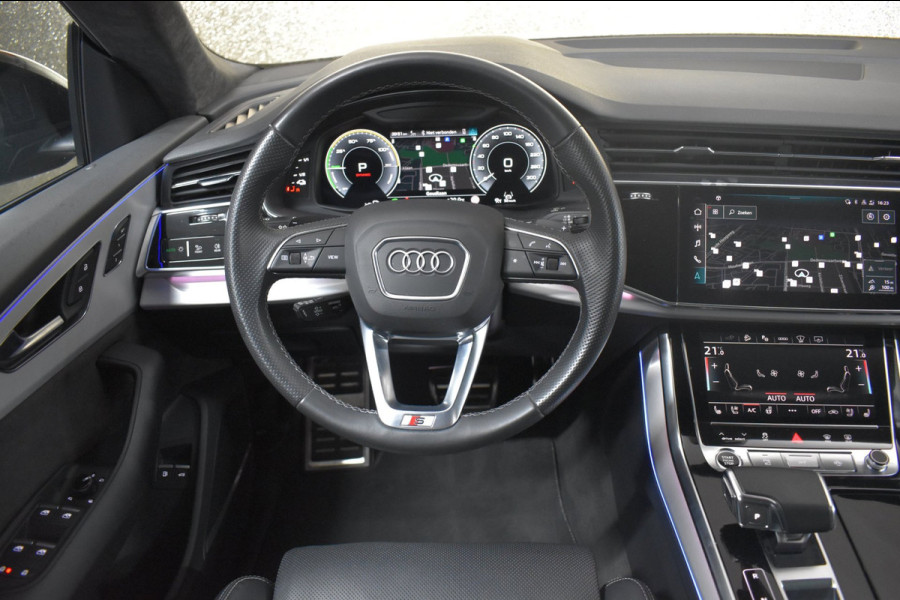 Audi Q8 60 TFSI e quattro S-Line Competition 462pk | AKRAPOVIC | MASSAGE