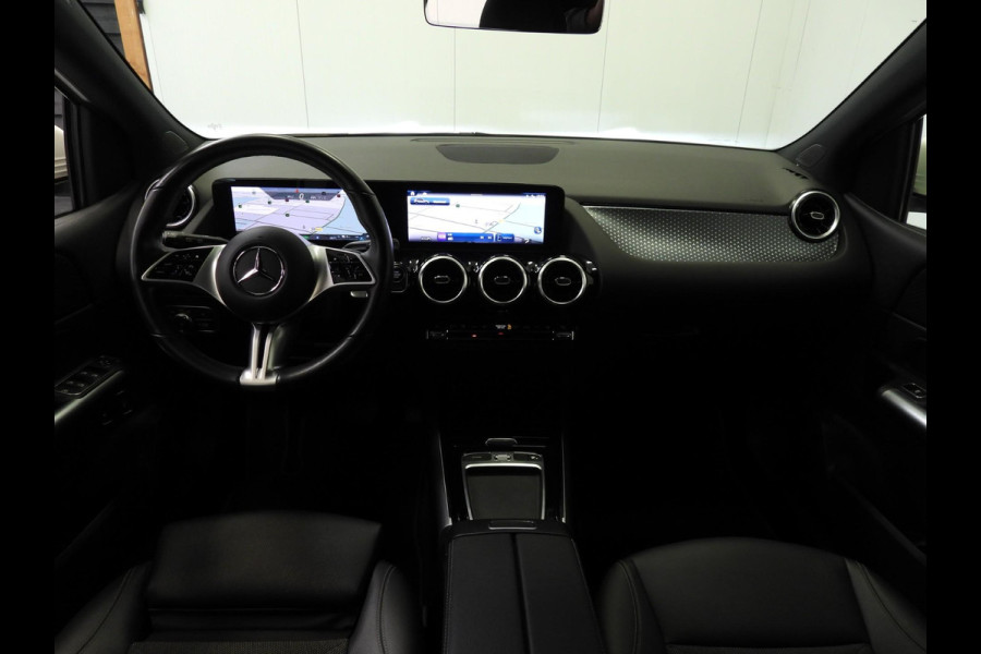Mercedes-Benz B-Klasse B250e Business Line TREKH./NAVI/CAMERA/LED/17"LMV!