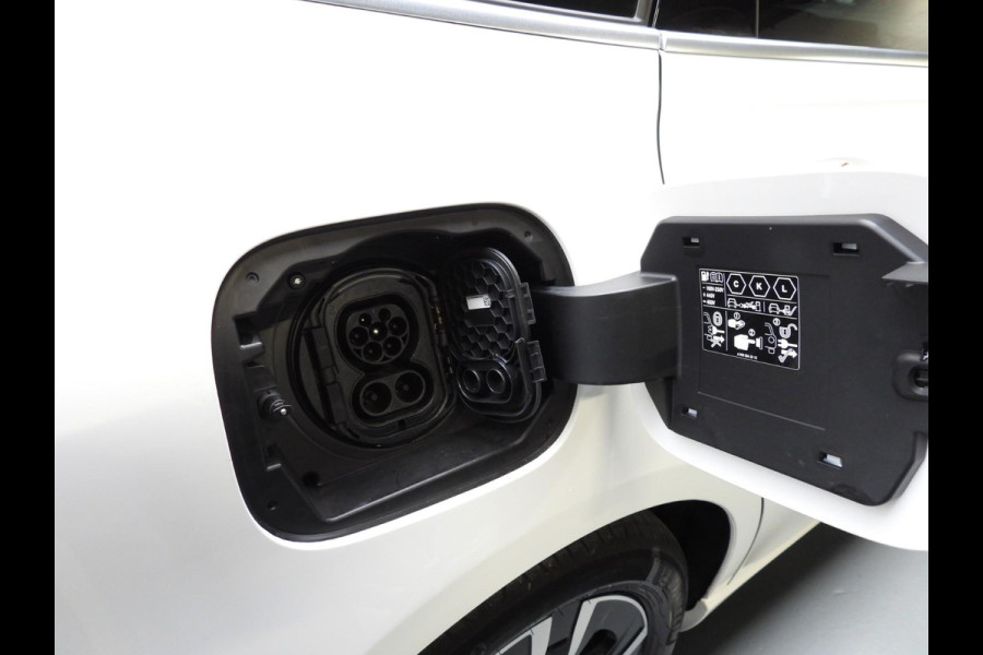 Mercedes-Benz B-Klasse B250e Business Line TREKH./NAVI/CAMERA/LED/17"LMV!