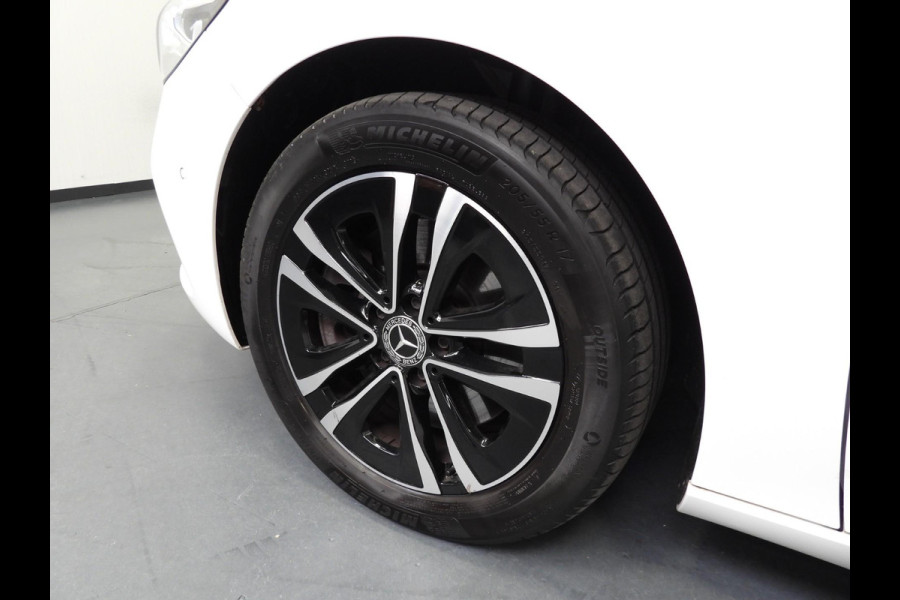 Mercedes-Benz B-Klasse B250e Business Line TREKH./NAVI/CAMERA/LED/17"LMV!