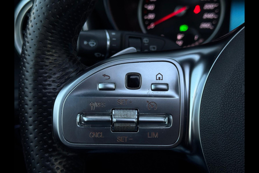 Mercedes-Benz GLC 300e 4MATIC AMG FULL PANO|LEDER|NAVI|LED