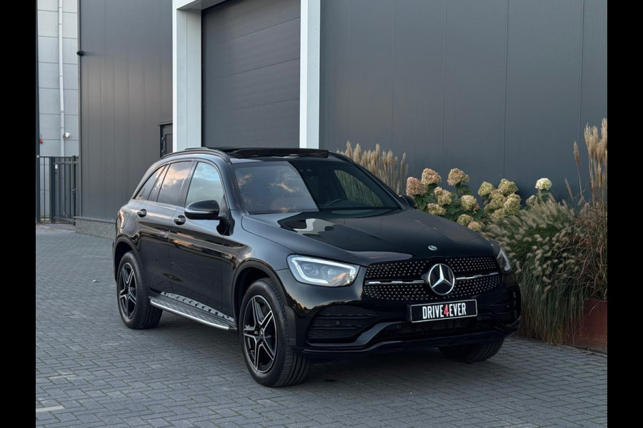 Mercedes-Benz GLC 300e 4MATIC AMG FULL PANO|LEDER|NAVI|LED