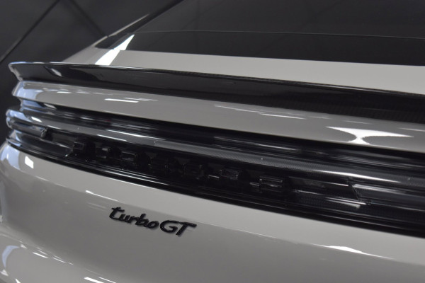 Porsche Cayenne Coupé 3.0 E-Hybrid TURBO GT 470pk | BIJRIJDERSDISPLAY | SPORTUITLAAT | PANODAK