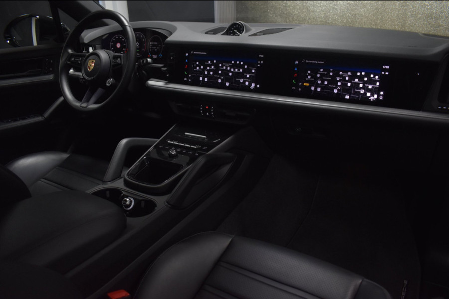 Porsche Cayenne Coupé 3.0 E-Hybrid TURBO GT 470pk | BIJRIJDERSDISPLAY | SPORTUITLAAT | PANODAK