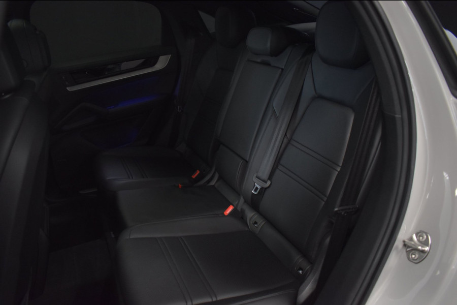 Porsche Cayenne Coupé 3.0 E-Hybrid TURBO GT 470pk | BIJRIJDERSDISPLAY | SPORTUITLAAT | PANODAK