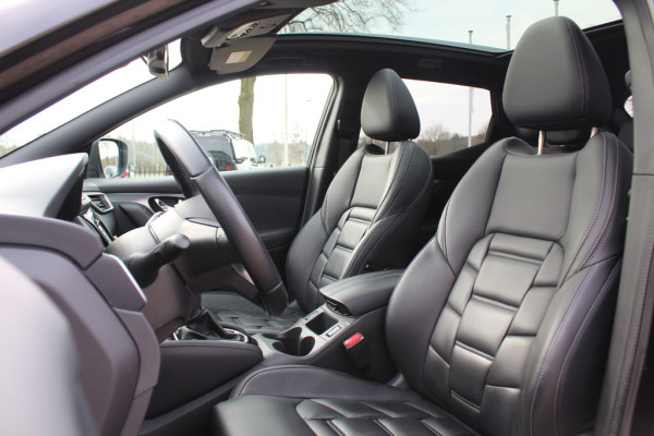 Nissan QASHQAI 1.2 Tekna + / Trekhaak / Panoramadak / 360Camera / Leder / Bose / Keyless / 19'' / Stoelverwarming / Dodehoek / DAB / Cruise Control
