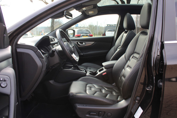 Nissan QASHQAI 1.2 Tekna + / Trekhaak / Panoramadak / 360Camera / Leder / Bose / Keyless / 19'' / Stoelverwarming / Dodehoek / DAB / Cruise Control