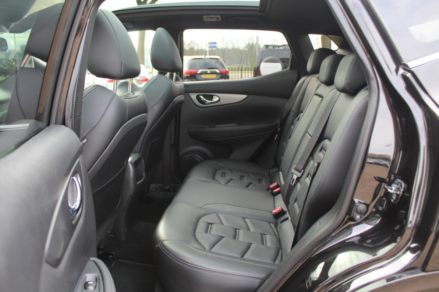 Nissan QASHQAI 1.2 Tekna + / Trekhaak / Panoramadak / 360Camera / Leder / Bose / Keyless / 19'' / Stoelverwarming / Dodehoek / DAB / Cruise Control