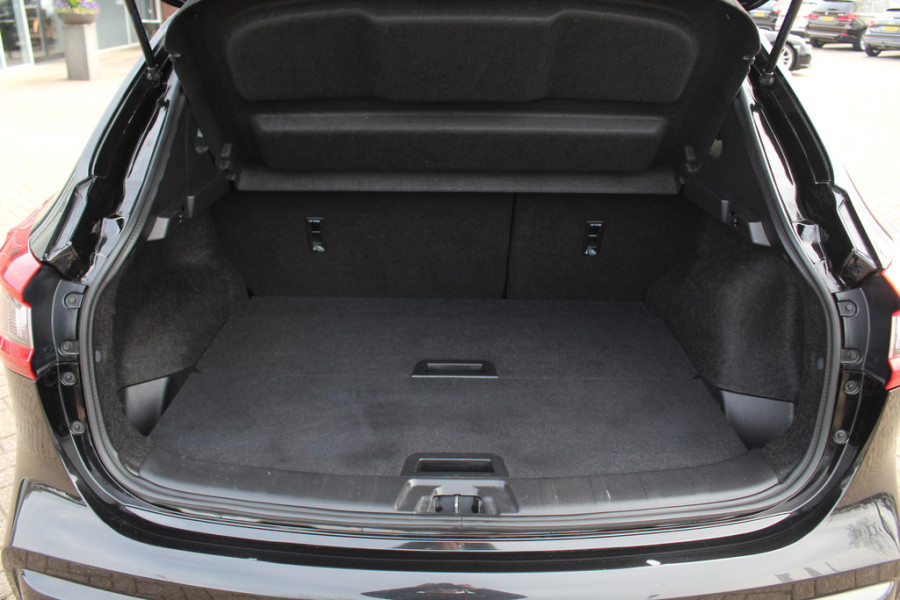 Nissan QASHQAI 1.2 Tekna + / Trekhaak / Panoramadak / 360Camera / Leder / Bose / Keyless / 19'' / Stoelverwarming / Dodehoek / DAB / Cruise Control