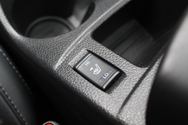 Nissan QASHQAI 1.2 Tekna + / Trekhaak / Panoramadak / 360Camera / Leder / Bose / Keyless / 19'' / Stoelverwarming / Dodehoek / DAB / Cruise Control