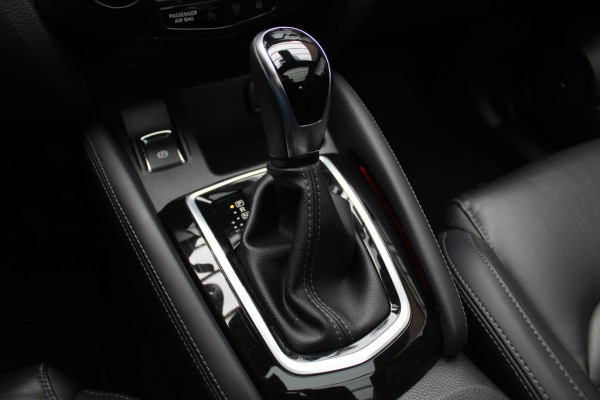 Nissan QASHQAI 1.2 Tekna + / Trekhaak / Panoramadak / 360Camera / Leder / Bose / Keyless / 19'' / Stoelverwarming / Dodehoek / DAB / Cruise Control